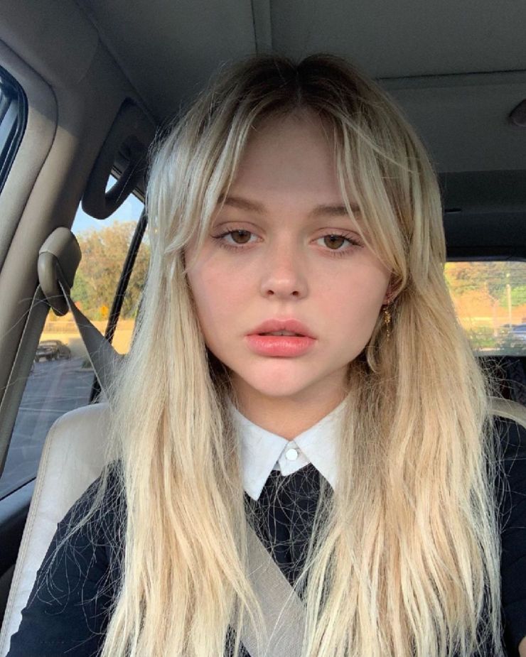 emily-alyn-lind-social-media-06-26-2019-5